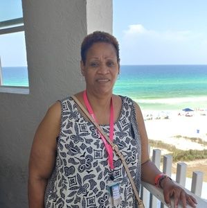 Meet your Posher, Linda